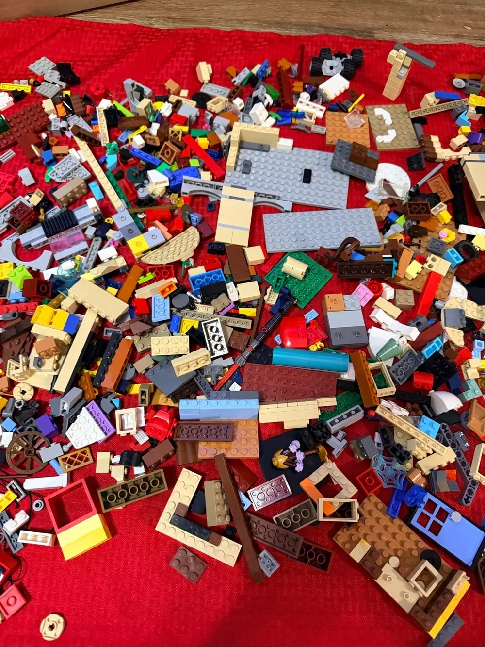 Mixed lot of Legos with minifigures